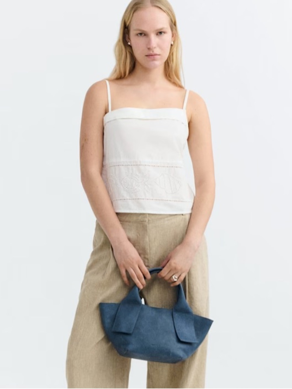 Thinking Mu Raida White Embroidered Top - Picture 2 of 7
